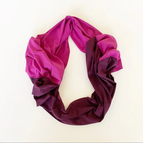 Fabletics Two-tone Infinity Scarf Pink Viva Magenta Sporty Wrap Yoga Athleisure - Picture 2 of 7